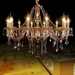 Grande lustre de cristal...