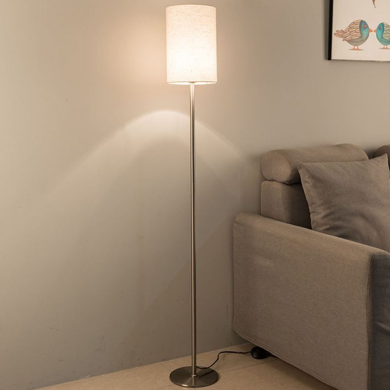 Lâmpada de pé moderna design simples lâmpada alta de poste de leitura luz prateada