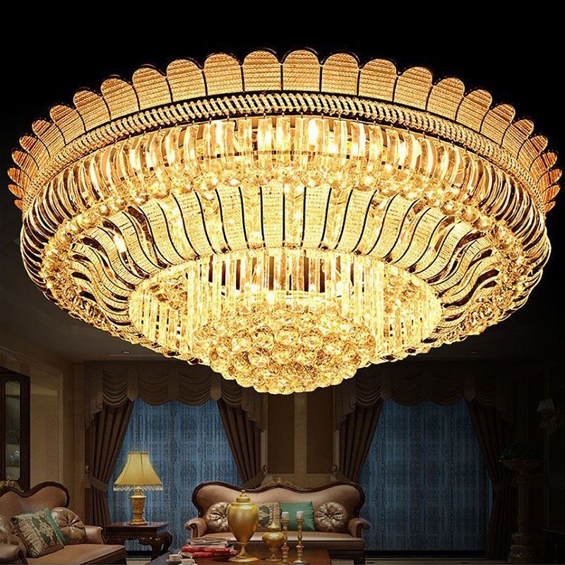 Luz de teto de cristal de luxo com montagem embutida em ouro e iluminação redonda